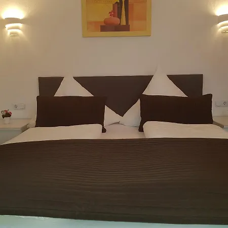 - West Affittacamere 3*