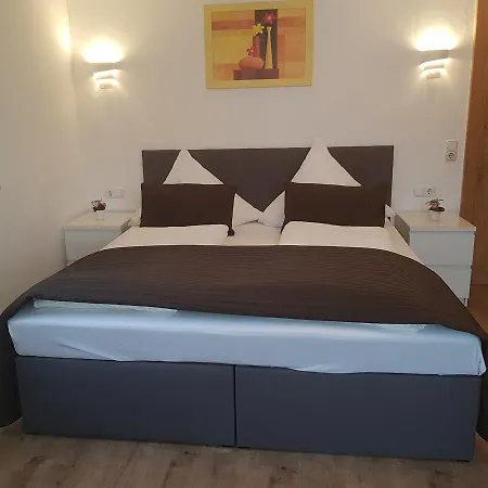 - West Affittacamere 3*