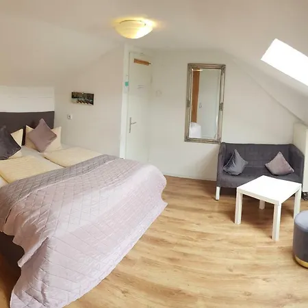 Affittacamere - West 3*